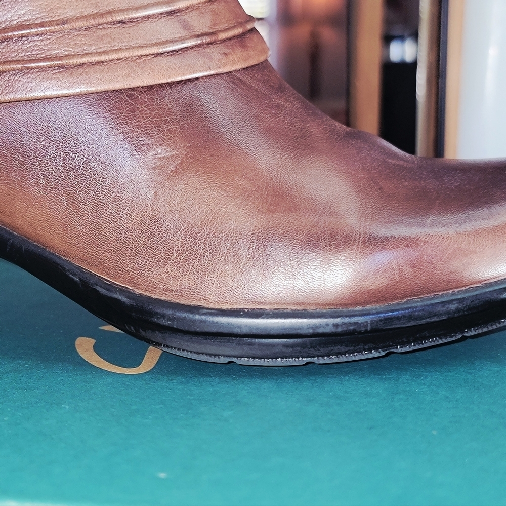 Clarks Bendables Brown Leather Ankle Booties Sz 7 Comfort Shoes - Picture 13 of 16